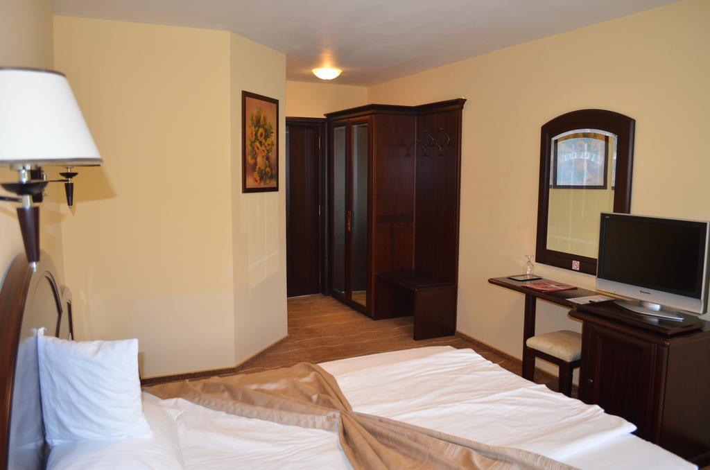 Hotel Astoria Alba Iulia Pokój zdjęcie