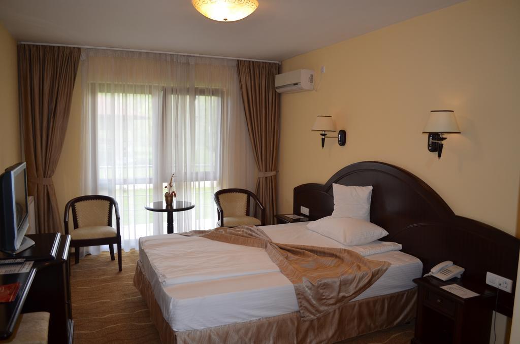 Hotel Astoria Alba Iulia Pokój zdjęcie