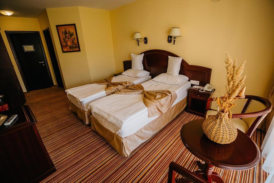 Hotel Astoria Alba Iulia Zewnętrze zdjęcie