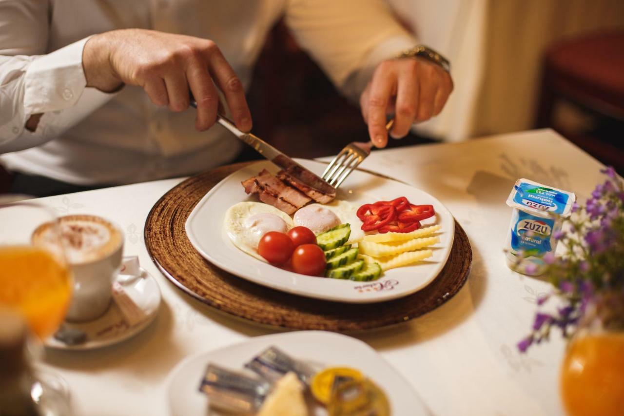 Hotel Astoria Alba Iulia Zewnętrze zdjęcie