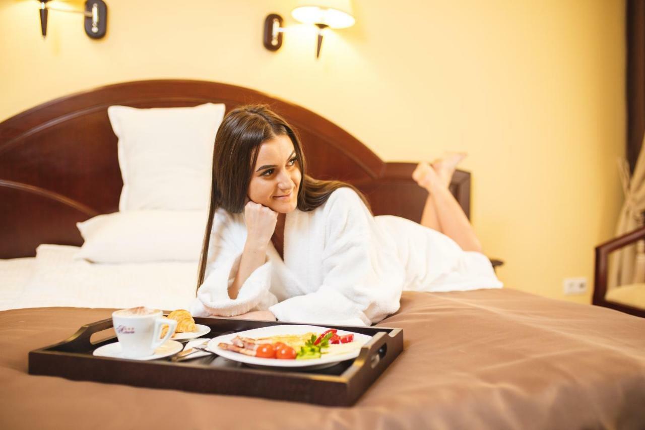 Hotel Astoria Alba Iulia Zewnętrze zdjęcie